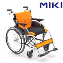 MIKI三贵手动轮椅车MCS-43JL 橙色 W3免充气 轻便折叠 老人残疾人手推代步车